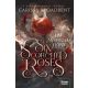 Six Scorched Roses - Hat megperzselt rózsa (Éldekorált) - Carissa Broadbent